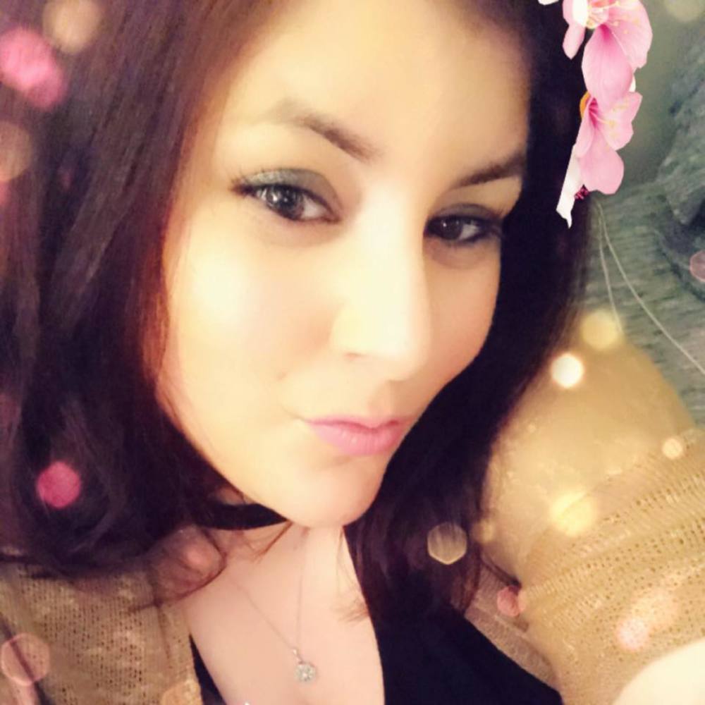 Meet your Posher, Angie